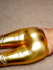 Princess Leia would have looked hotter in this sexy gold outfit :)