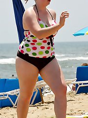 Bikini babe providing with beach fun