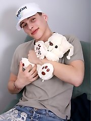 Tommy has modeled for us before. This cute 19 year senior works part-time at a nightclub as a busboy to help fund his new apartment. He's a shy young guy with a friendly personality and a hefty smirk. Love as he strips, displays off his adorable round bum and then jerks off his uncircumcised cock to a sticky climax. Love! Tommy has modeled for us before. This cute 19 year senior works part-time at a nightclub as a busboy to help fund his new apartment. He's a shy young guy with a friendly personality and a hefty smirk. Love as he strips, displays off his adorable round bum and then jerks off his uncircumcised cock to a sticky climax. Love!