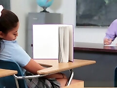 Ultra sexual Jasmine Summers makes from her teacher a orgy fucktoy