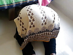 Desi Stepmother Gets Stuck While Sweeping Under The Bed When Son-in-law Fucks Her And Cum Out Her Big Ass - Family Sex