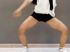 KPIZZLE - Feat. Mammary Yellow Thighs Korean Holla At Me