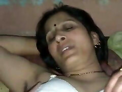 indian aunty torn up with secret lover in her home