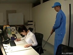 Japanese secretary Imanaga Sana stayed late in the office to screw