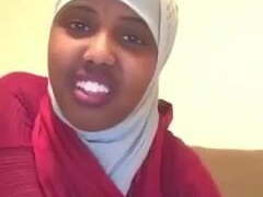 Somali femmes boobs revealed