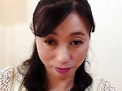 Mature Woman's Anal Appreciation Session - Please Look at My A-hole! - Part.4