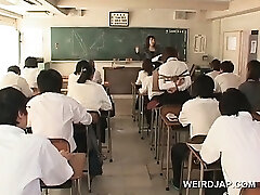 Japanese school babe in ropes flashes twat upskirt in class