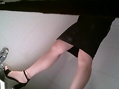 Japanese casting: Sexy young Japanese woman gets down and dirty