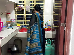 I spotted my aunty cooking alone in the kitchen, I hugged her and started fucking I spotted my aunty cooking alone in the kitchen, I hugged her and started fucking