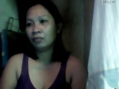 pretty filipina mom demonstrating me her adorable tits on cam on skype