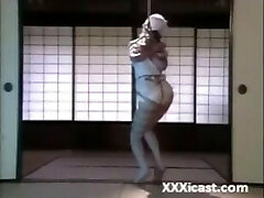 日本的美容护士绑起来 日本的美容护士绑起来