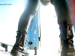 chinese ladies go to toilet.296