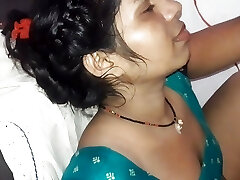 Beautiful blouse wali bhabhi ko choda, indian lady fucking