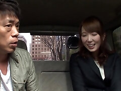 Business lady Hatano Yui gets disrobed and fucked in the car