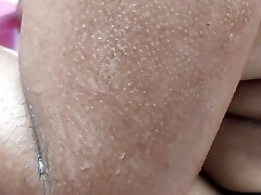 Indian Dame Washes Her Perfect Body