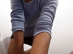 大藏宝印度可爱的女孩完美的猫指法Orgasam奶油湿猫