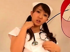 可爱热日本女孩撞