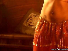 Spectacular Lady From The Oriental