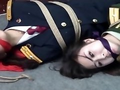 Restrain Bondage game of Chinese officers
