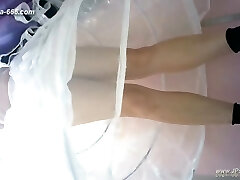 chinese women go to toilet.290