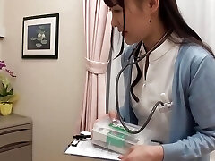 miko-maîtresse réalisatrice et bonne infirmière