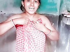 ????????DESI INDIAN BATHROOM SEX (Hotwife Wife Fledgling Homemade Wife Real Homemade Tamil 18 Year Senior Indian Uncensored Japane