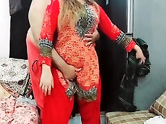 Indian Mom Cuckold With Stepson Hindi Audio Indian Mom Cuckold With Stepson Hindi Audio