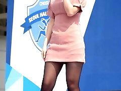 Korean show girl in black pantyhose and heels 3