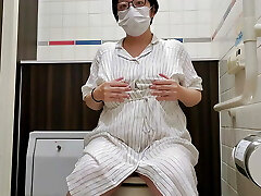 A married woman who jacks while holding her voice