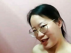 Supah cute hot horny Asian girl show body