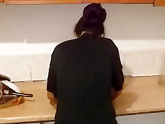 She wears pantyhose and turns me on She wears pantyhose and turns me on