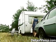 Retro Porn 1970s - Furry Brunette - Truck Coupling