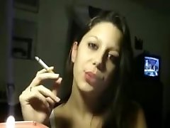 Elizbeth Marlboro Crimson 100s webcam again