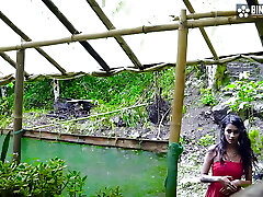 hermosa adolescente 18 + casa de campo malkin sudipa quiere follar duro al aire libre ( audio hindi )