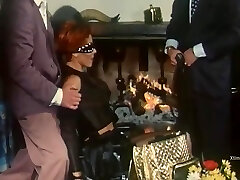 Sarah Young - Una Famiglia Per Pene (full Vid) 81 Min Sarah Young - Una Famiglia Per Pene (full Vid) 81 Min