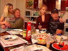 बिल्कुल सही परिवार बिल्कुल सही परिवार