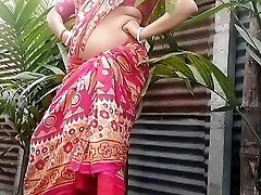 Bengali Desi Bhabhi Outdoor Chudai Devar Ke Saath red Saree main (Official Vid By Villagesex91 )