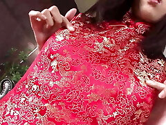 Steamy BABE GAGS ON A Rock-hard COCK THEN RIDES IT HARD ON THE CHAIR