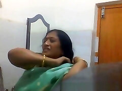 Indian Bengali Milf Aunty Changing Saree in Shower