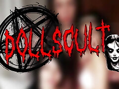 Sissi flashes her wonderful figure in slow motion - DOLLSCULT
