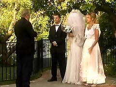 Hotwife bride gets her twat ruthlessly fucked by the best man