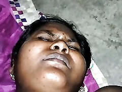 Married aunty love with boyfrd