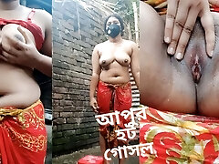 My stepsister make her bath video. Uber-sexy Bangladeshi girl big boobs mature shower with full bare