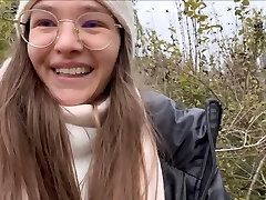 18yo Teen outdoor Urinating from huge Pussy 18yo Teen outdoor Urinating from huge Pussy