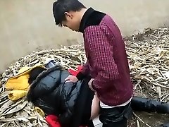 Japanese Creampie On A Garbage Unload