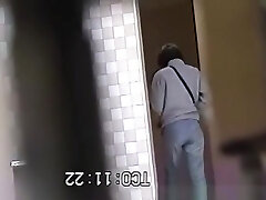 Chinese femmes spied in public toilet