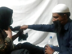 Pakistani Thurki BABA ji Fucked again lady, who came to him for plead
