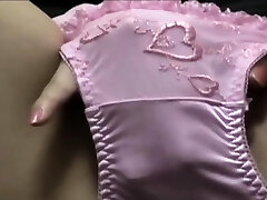 Japanese hottie masturbating Japanese hottie masturbating