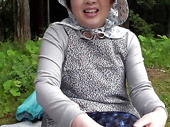 KRS024 Cute Cougar. Even though I'm old... I like Mummies who are lovely and pretty 04