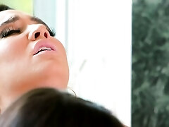 Karlee Grey Joins Her Best Friend Kendra Spade In The Bathtub For A Wet Session Before Her Encounter Karlee Grey Joins Her Best Friend Kendra Spade In The Bathtub For A Wet Session Before Her Encounter